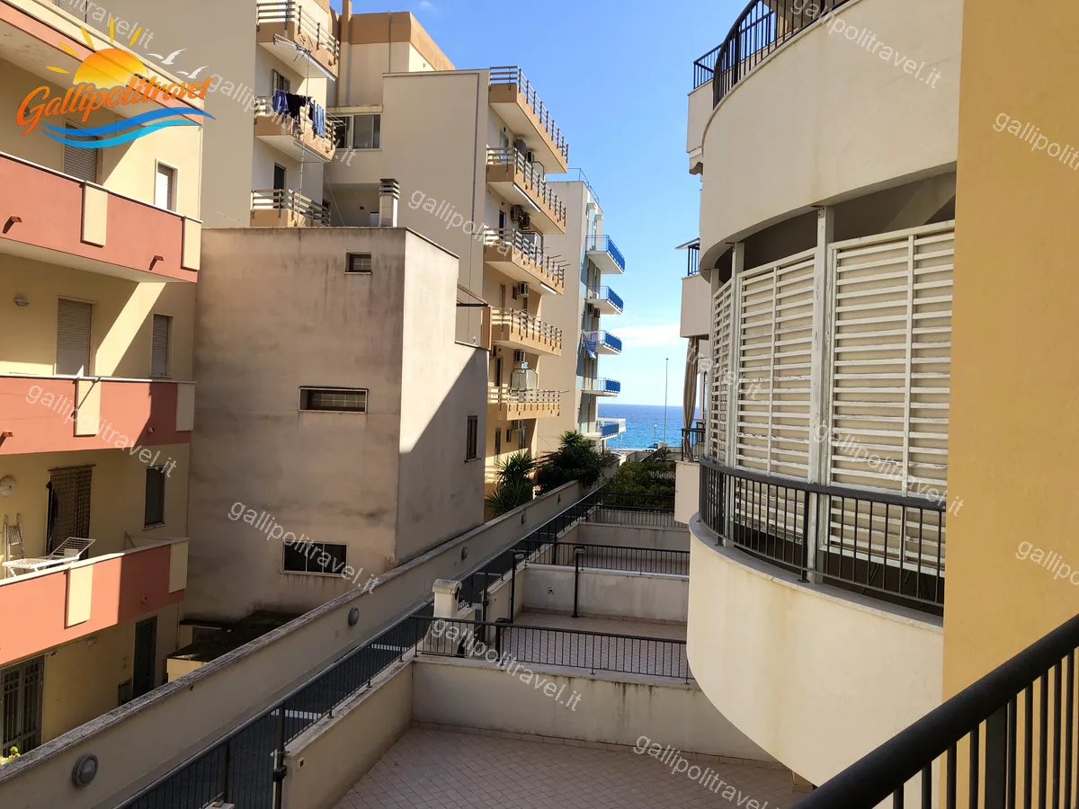 Vista mare tra gli edifici dal Trilocale D1/3 al Residence Rosa Virginia Gallipoli